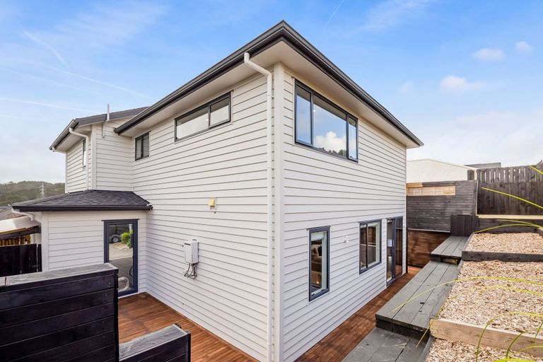 Photo of property in 6 Barrique Road, Kumeu, 0810