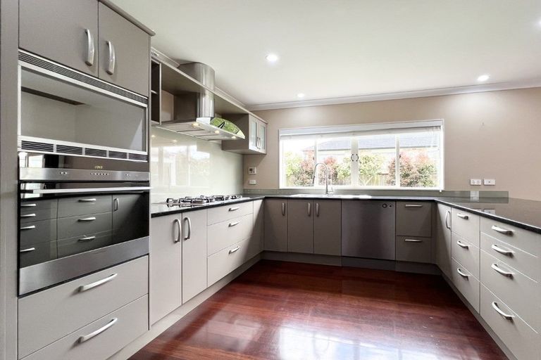 Photo of property in 5 Wye Oak Drive, Schnapper Rock, Auckland, 0632