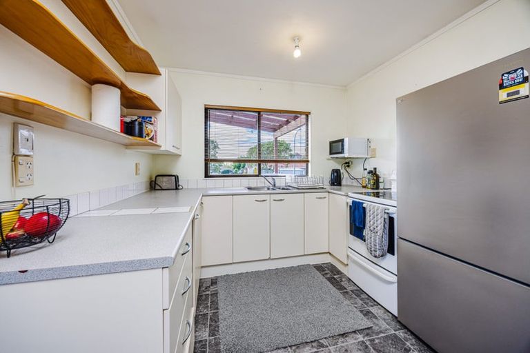 Photo of property in 57 Highland Park Drive, Highland Park, Auckland, 2010
