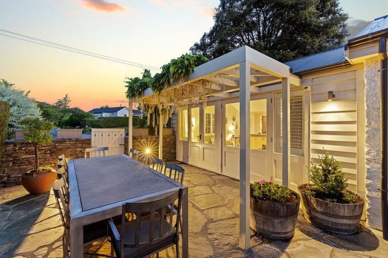 Photo of property in 21 Anglesea Street, Arrowtown, 9302