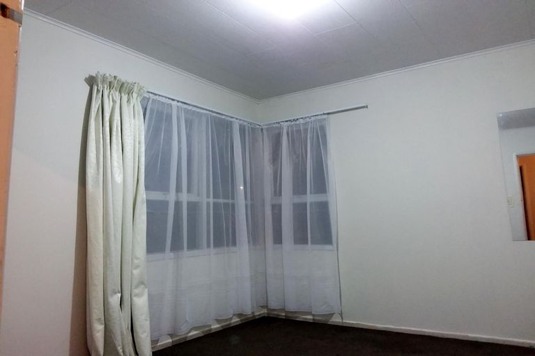 Photo of property in 533 Massey Road, Mangere, Auckland, 2022