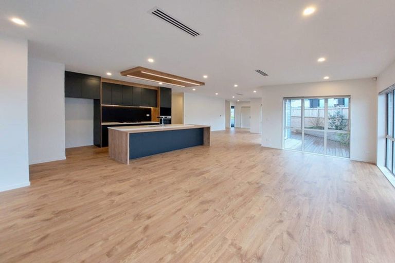 Photo of property in 66 Taikura Avenue, Red Beach, 0932