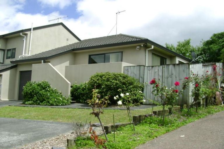 Photo of property in 55 Caribbean Drive, Unsworth Heights, Auckland, 0632