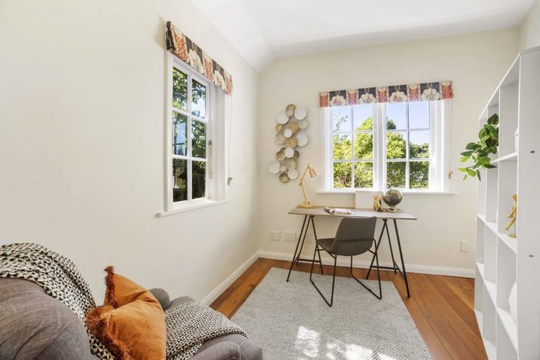 Photo of property in 5a Raroa Road, Kelburn, Wellington, 6012