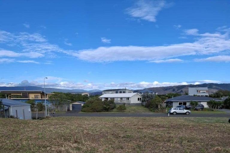 Photo of property in 61 Gawler Street, Te Horo Beach, Otaki, 5581
