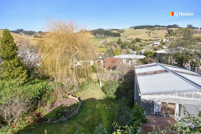 Photo of property in 8 Dickson Street, Macandrew Bay, Dunedin, 9014