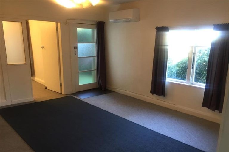 Photo of property in 3/44 Northland Road, Northland, Wellington, 6012