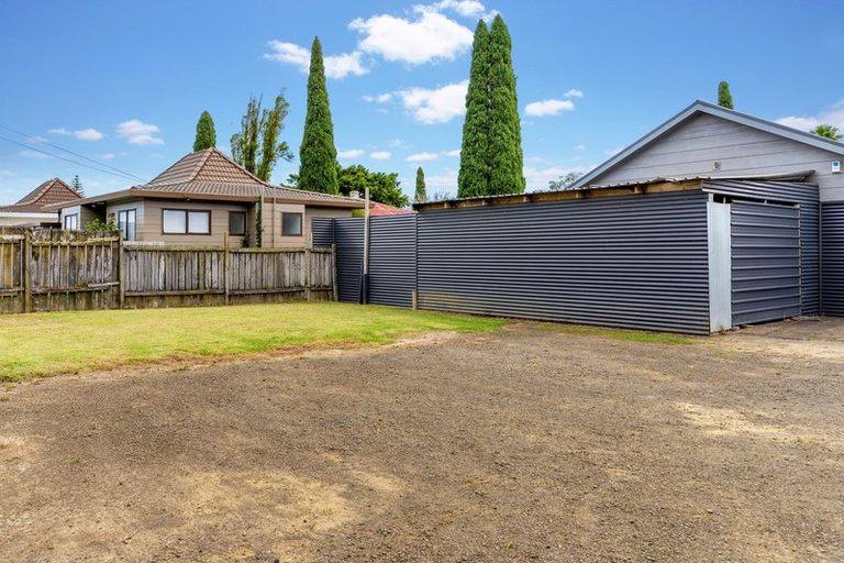 Photo of property in 125 Bruce Mclaren Road, Henderson, Auckland, 0612