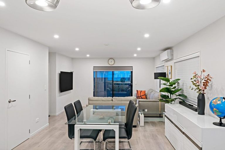 Photo of property in 26 Kearns Drive, Hobsonville, Auckland, 0616