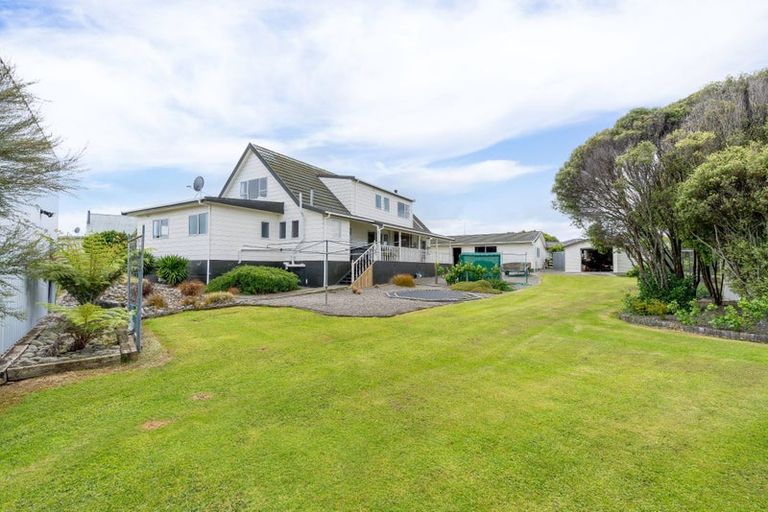 Photo of property in 16 Ryder Crescent, Levin, 5510