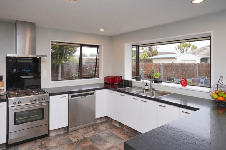 Photo of property in 27a Trafford Street, Harewood, Christchurch, 8051