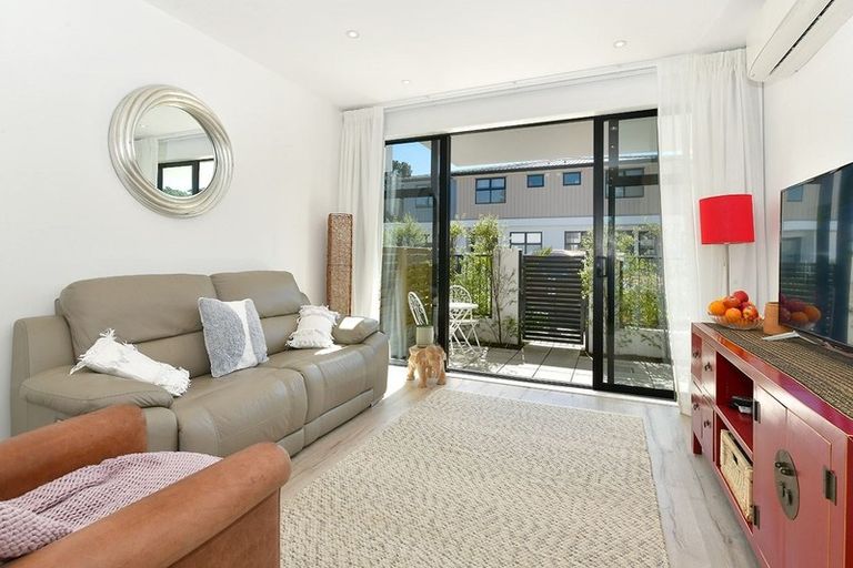 Photo of property in 4/445 Hibiscus Coast Highway, Orewa, 0931