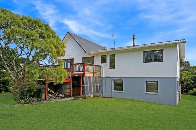 Photo of property in 2 Motukari Place, Onaero, Waitara, 4383