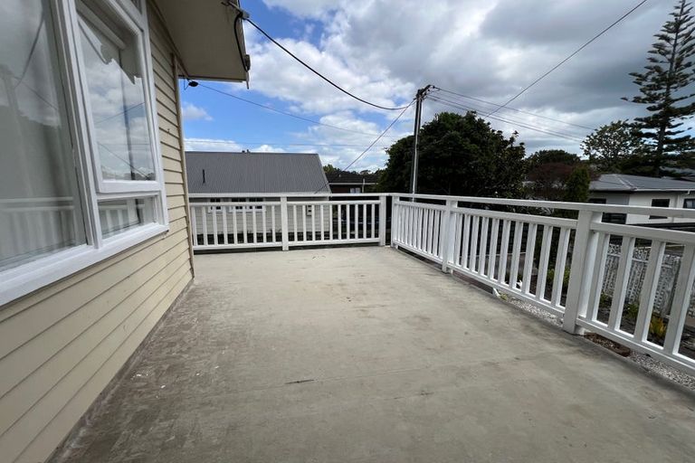 Photo of property in 1/97a Nile Road, Milford, Auckland, 0620
