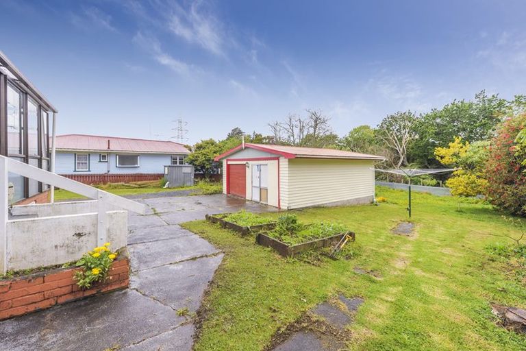 Photo of property in 124 Portage Road, New Lynn, Auckland, 0600