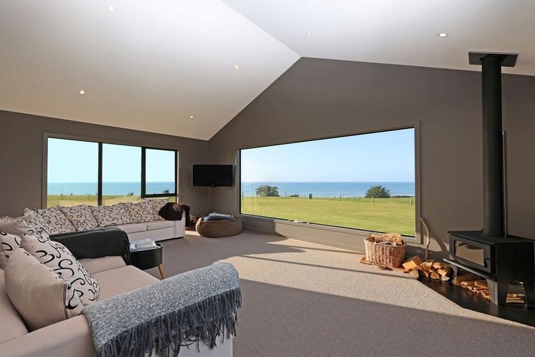 Photo of property in 55 Gardiners Road, Awamoa, Oamaru, 9495