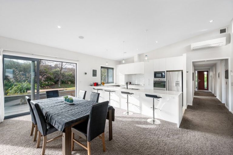 Photo of property in 6 Takahe Lane, Wanaka, 9305