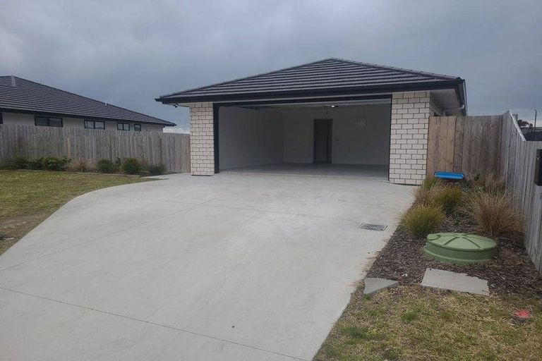 Photo of property in 5 Kapiakauri Road, One Tree Point, 0118