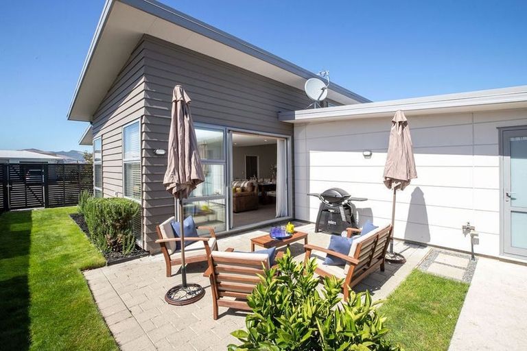 Photo of property in 2 Cable Lane, Halswell, Christchurch, 8025