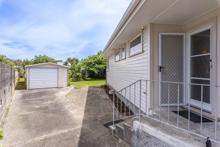 Photo of property in 84 Donovan Road, Paraparaumu Beach, Paraparaumu, 5032