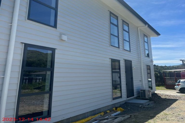 Photo of property in 35 Glen Road, Stokes Valley, Lower Hutt, 5019