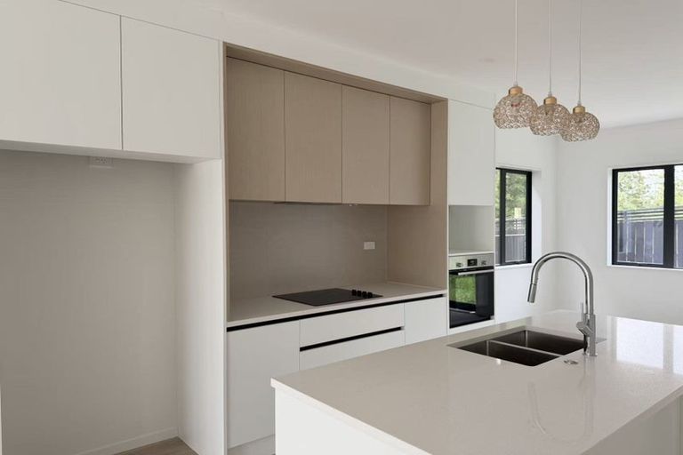 Photo of property in 31 Whiteywood Street, Westgate, 0814