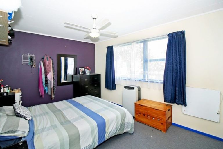 Photo of property in 4 Benbow Place, Westown, New Plymouth, 4310