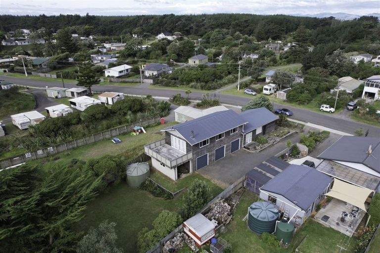 Photo of property in 129 Park Avenue, Waitarere Beach, Levin, 5510