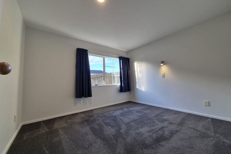 Photo of property in 14 Redfern Lane, Glenfield, Auckland, 0629