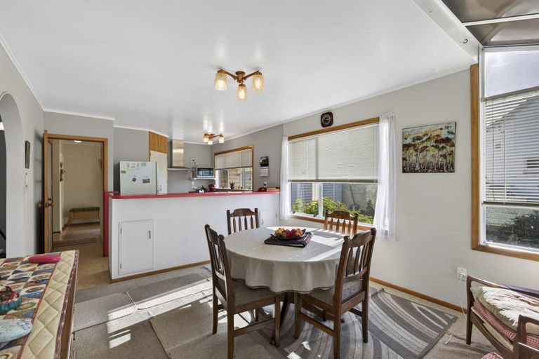 Photo of property in 87 Queen Street, Waitara, 4320