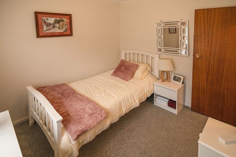 Photo of property in 18 Anthony Grove, Paraparaumu Beach, Paraparaumu, 5032