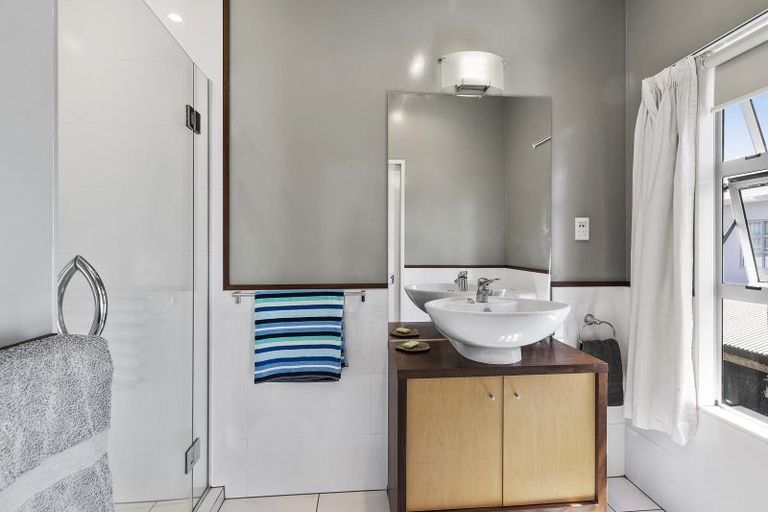 Photo of property in Galleria Apartments, 1/77 Tory Street, Te Aro, Wellington, 6011