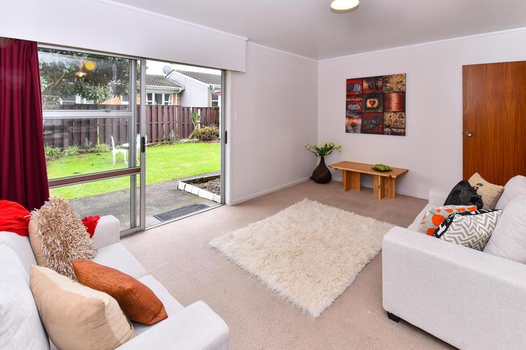 Photo of property in 2/295 Great South Road, Manurewa, Auckland, 2102