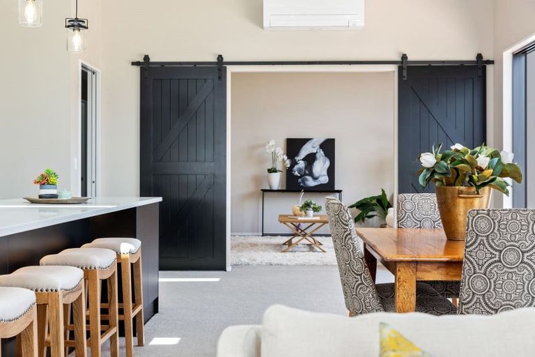 Photo of property in 10 Tussle Grove, Halswell, Christchurch, 8025