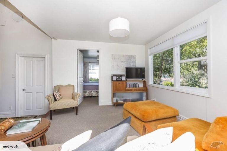 Photo of property in 5 Stafford Street, Mount Victoria, Wellington, 6011