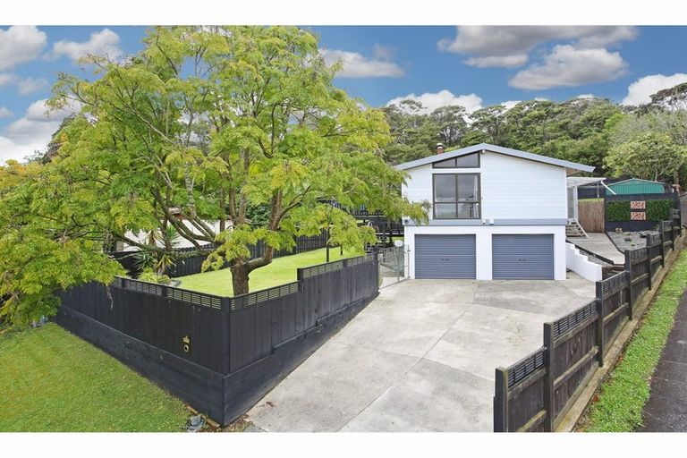 Photo of property in 13 Chrisarda Place, Red Hill, Papakura, 2110