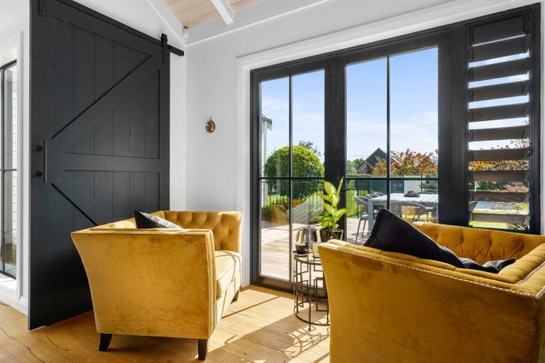 Photo of property in 3/45 Saint Kilda Road, Cambridge, 3434