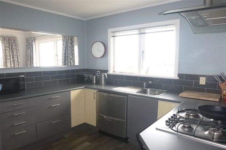 Photo of property in 80 Mulberry Street, Normandale, Lower Hutt, 5010