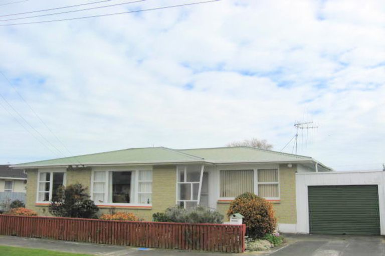Photo of property in 17 John Street, Levin, 5510