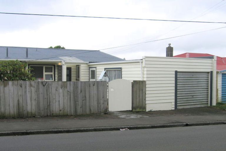 Photo of property in 10 Trebann Street, Paparangi, Wellington, 6037