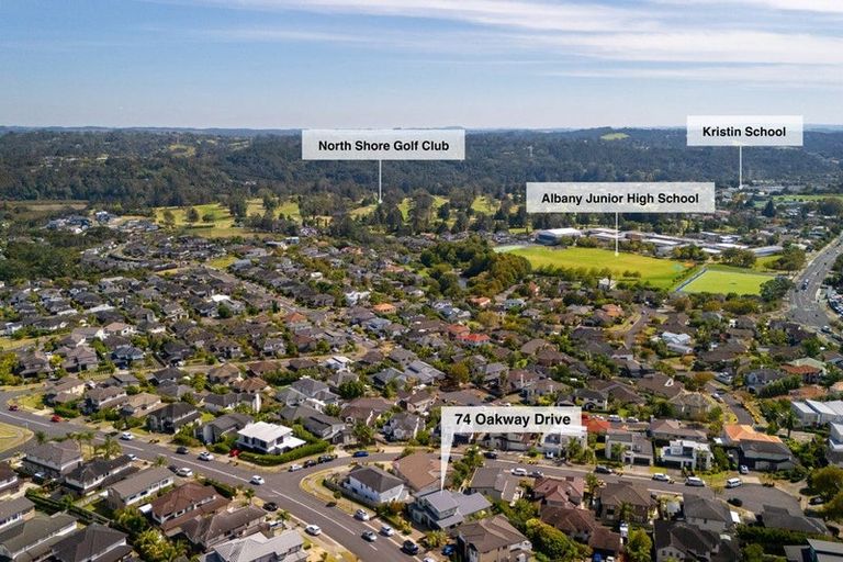 Photo of property in 74 Oakway Drive, Schnapper Rock, Auckland, 0632