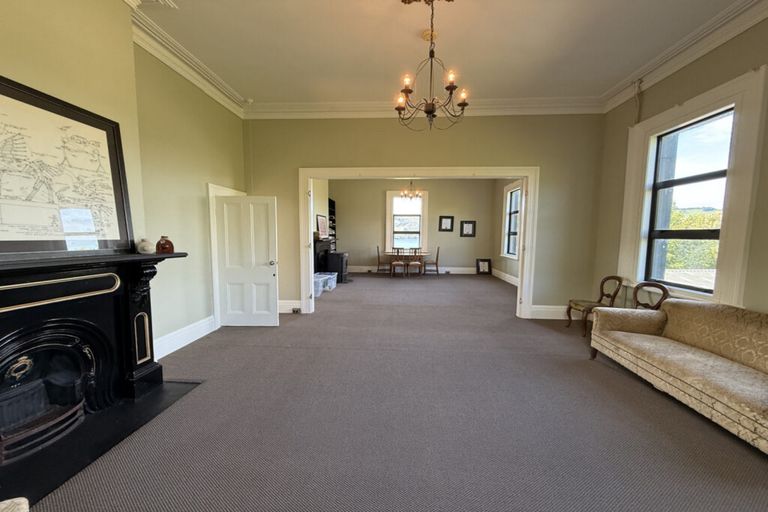 Photo of property in 16 Ascog Road, Ravensbourne, Dunedin, 9022