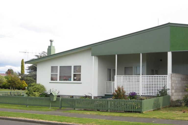 Photo of property in 1/50 Exeter Crescent, Pirimai, Napier, 4112