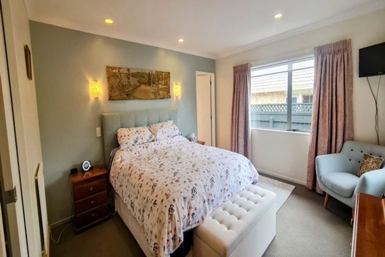 Photo of property in 5 Manhattan Court, Paraparaumu Beach, Paraparaumu, 5032