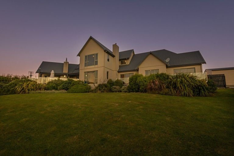 Photo of property in 307 Ngahere Park Road, Turitea, Palmerston North, 4472