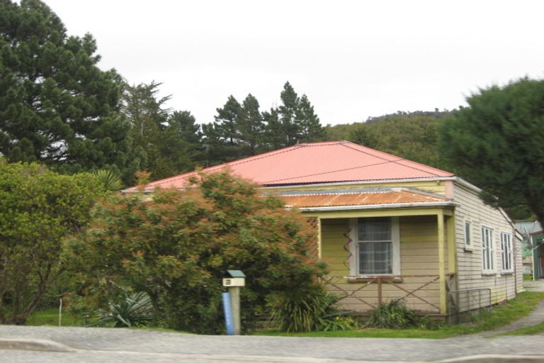 Photo of property in 669 Seven Mile Road, Runanga, 7803