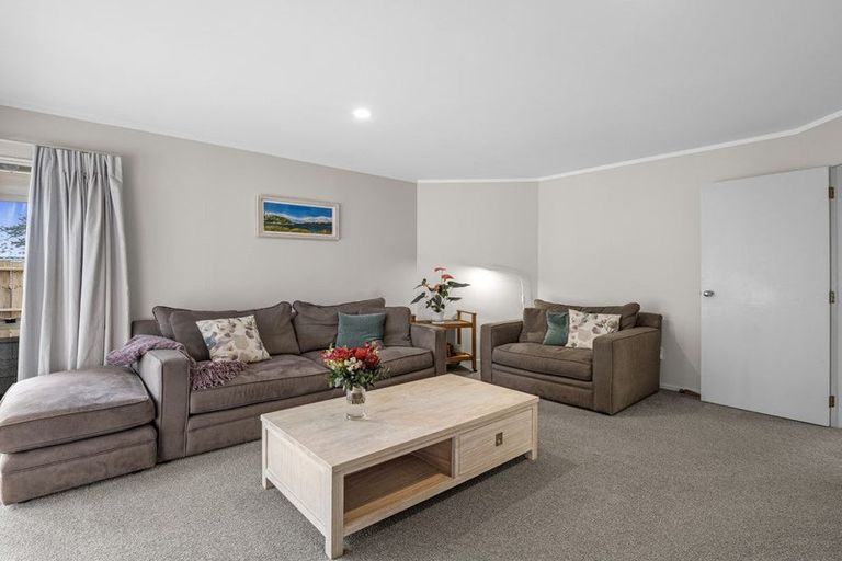 Photo of property in 46 Unsworth Drive, Unsworth Heights, Auckland, 0632