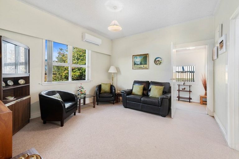 Photo of property in 40 Kawaha Point Road, Fairy Springs, Rotorua, 3015