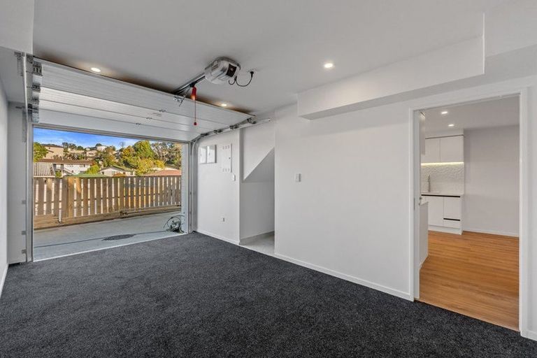 Photo of property in 8c Datura Place, Sunnynook, Auckland, 0620