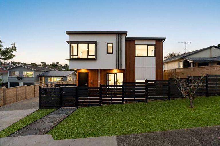 Photo of property in 51a Gordon Avenue, Forrest Hill, Auckland, 0620